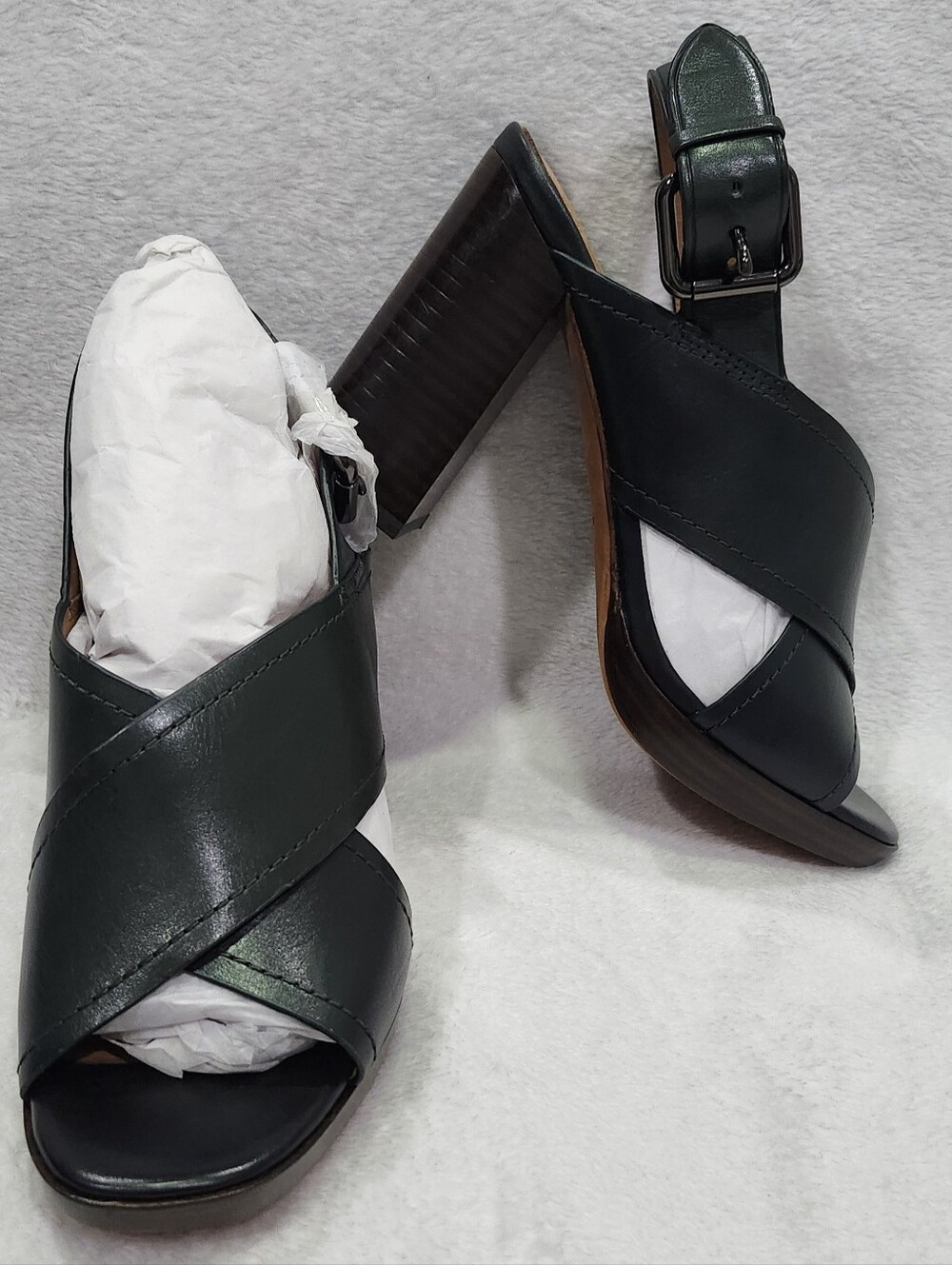 New Coach Bristol Green Crisscross Block Stacked Heels Women's Size 6.5